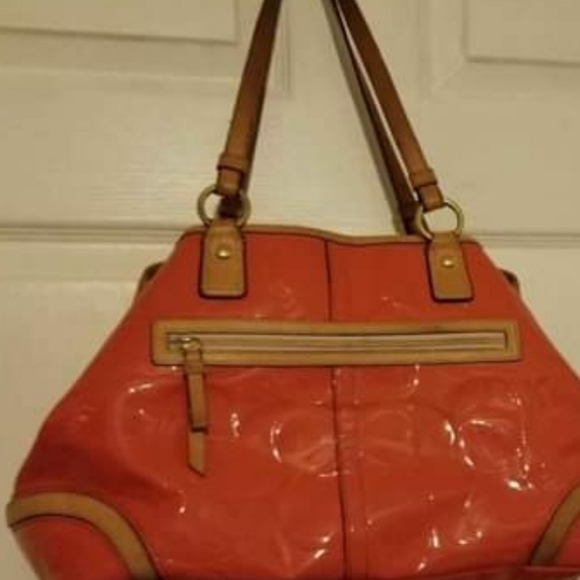 Coach purse - Picture 2 of 4